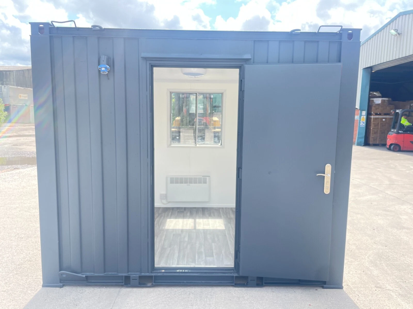 10×8 ft Small Office Container, High Security — view 2
