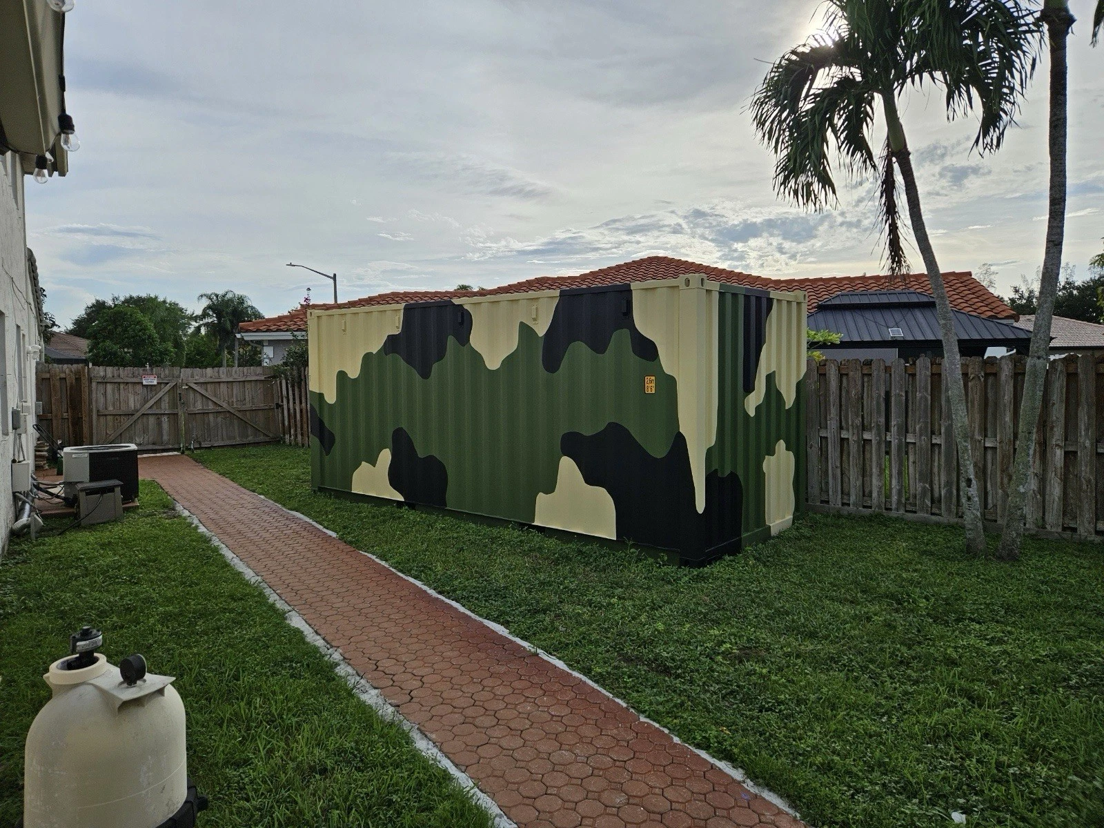 20ft Camouflage Storage Container – Wind & Water Tight — view 3