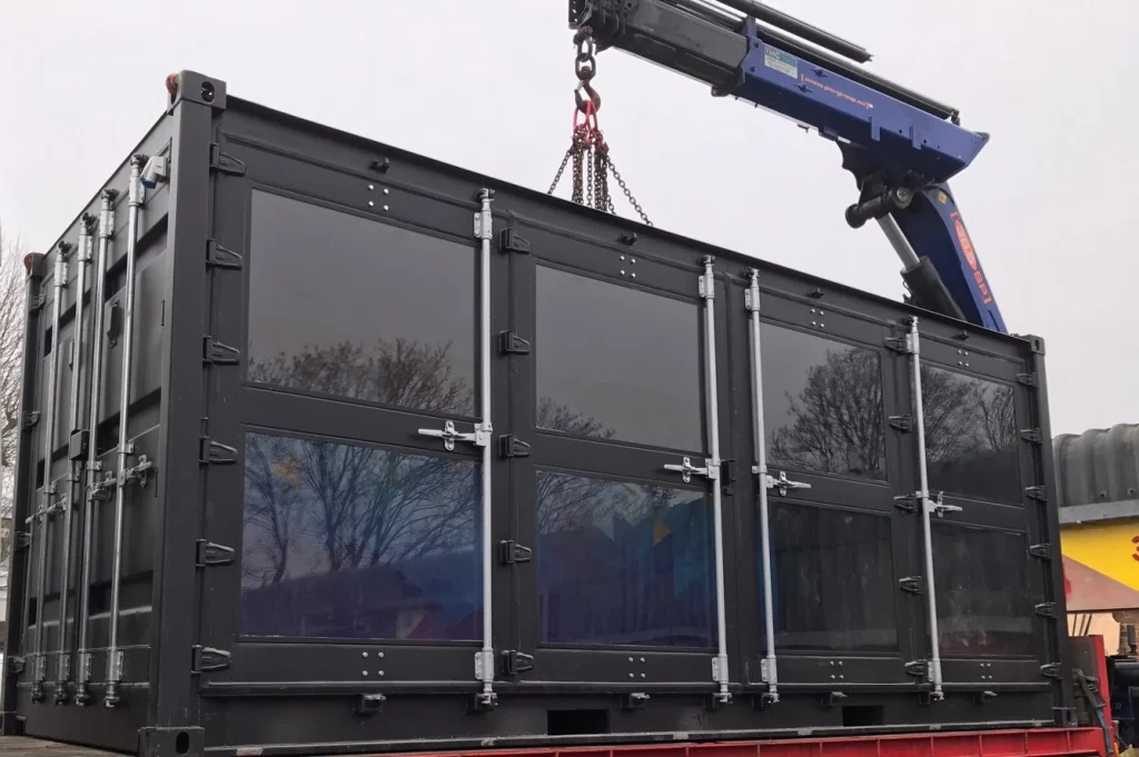 20ft Container With Glass Windows — view 6
