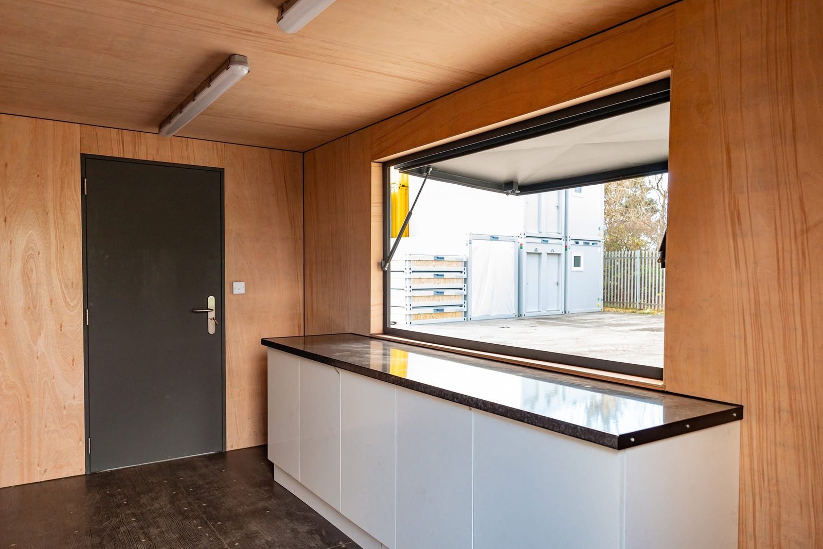 20ft Customised Container Kiosk – Fully Converted, Ready to Use — view 2