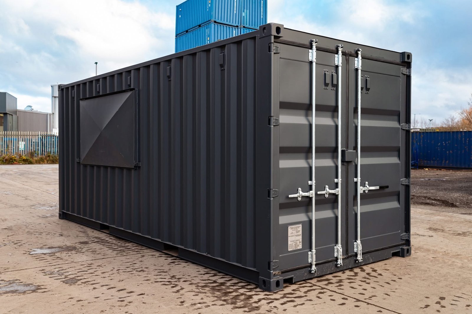 20ft Customised Container Kiosk – Fully Converted, Ready to Use — view 4