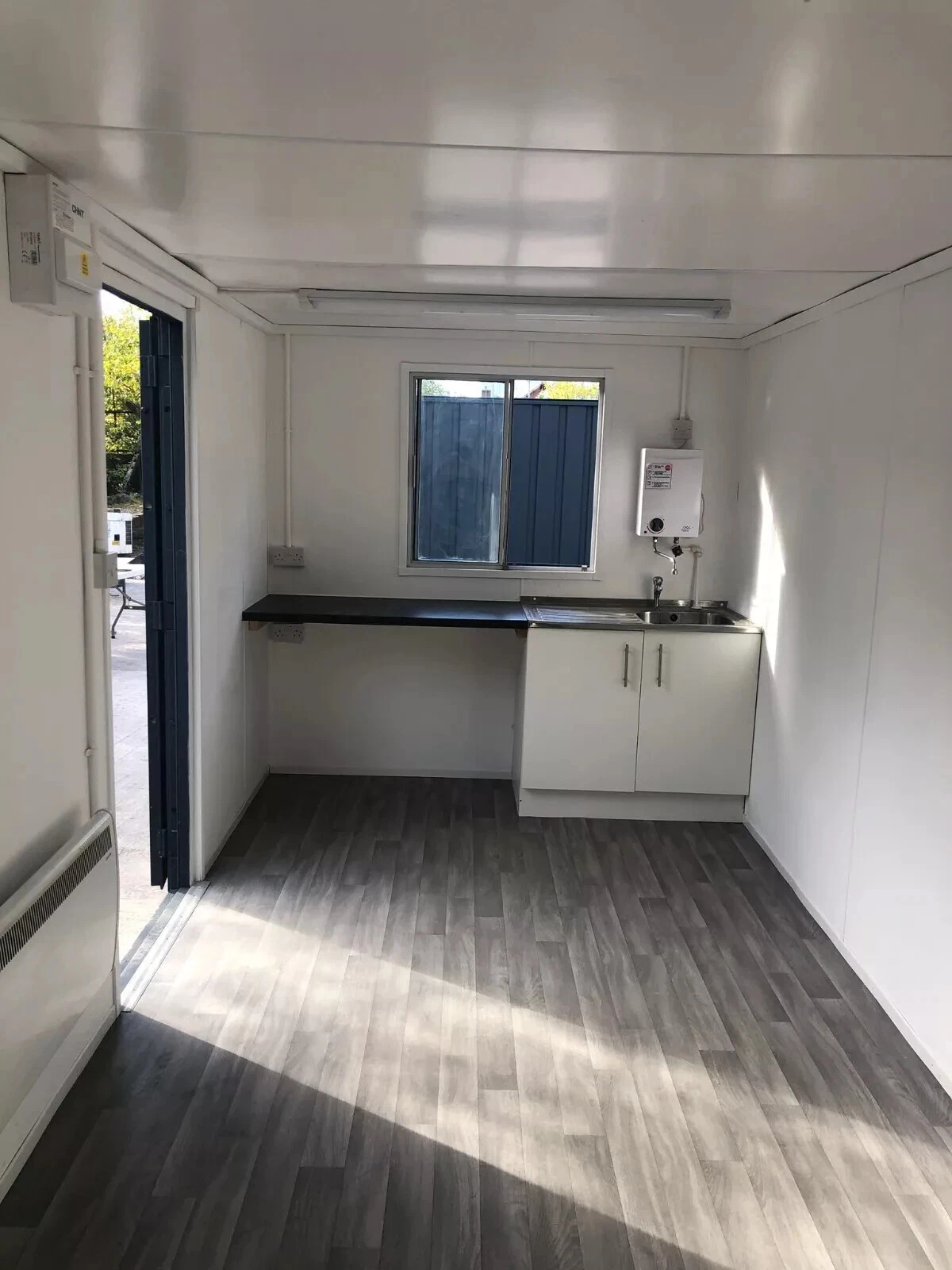 20FT X 8FT Office/Canteen/Toilet Anti Vandal/ Shipping Container — view 2