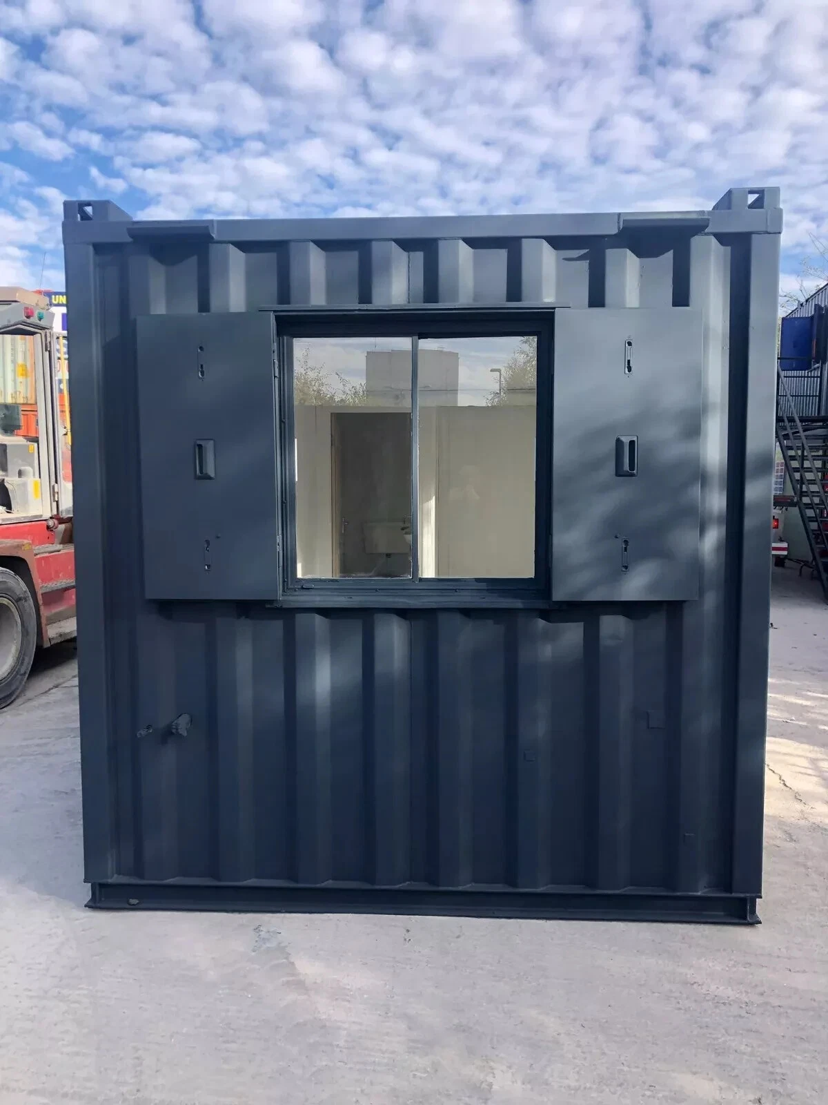 20FT X 8FT Office/Canteen/Toilet Anti Vandal/ Shipping Container — view 3