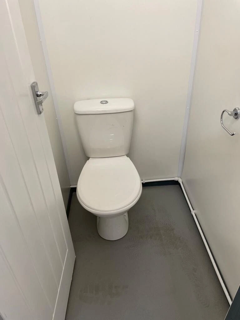 20ft x 8ft Shipping Container Toilet Block – Reading — view 7