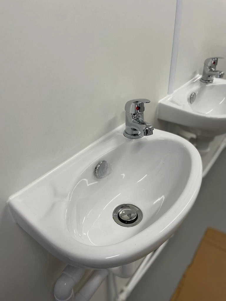 20ft x 8ft Shipping Container Toilet Block – Reading — view 9