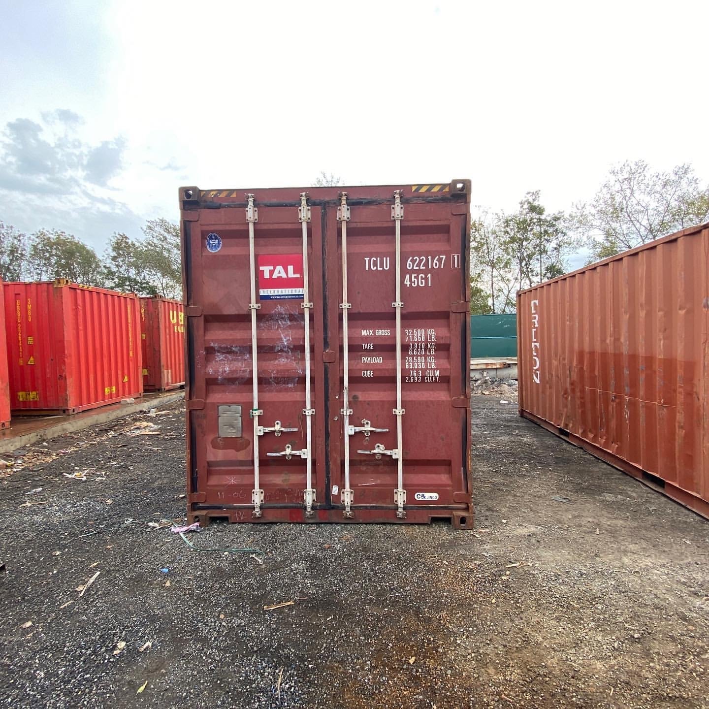 Clean 40ft Shipping Container. — view 3