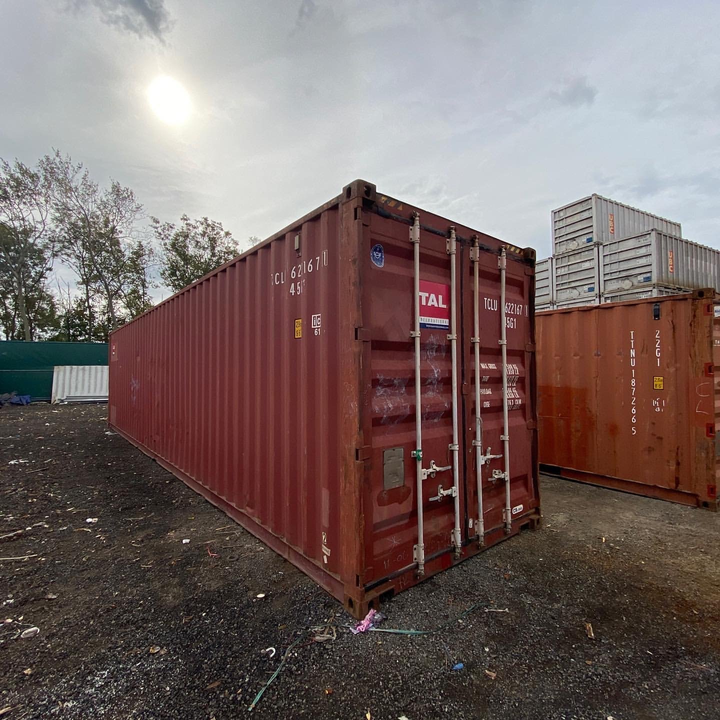 Clean 40ft Shipping Container. — view 4