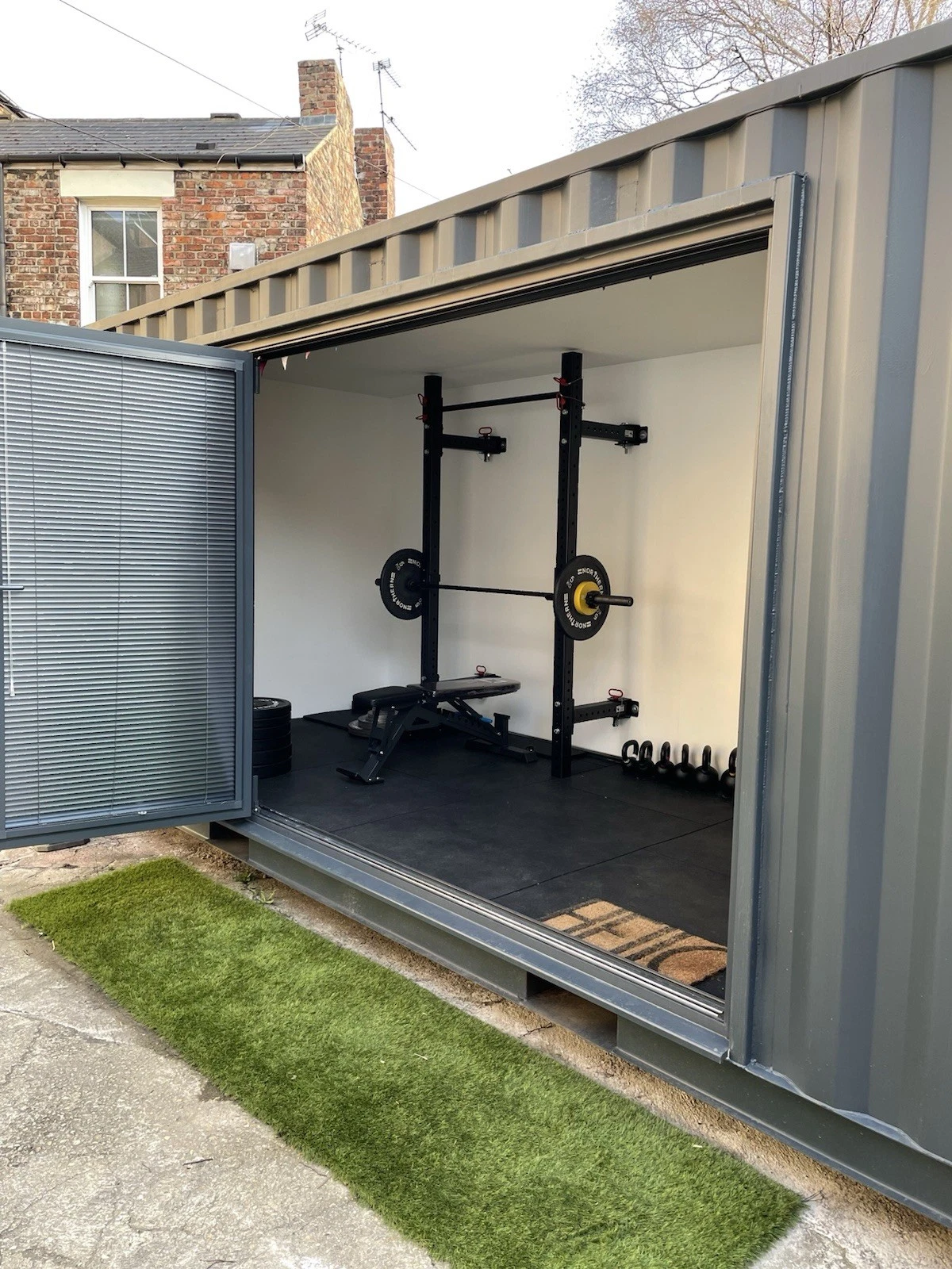 Converted Shipping Container Office Gym 20ft — view 3